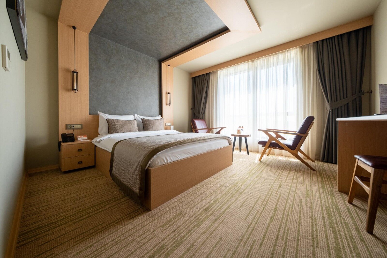 Avec Hotel · 35