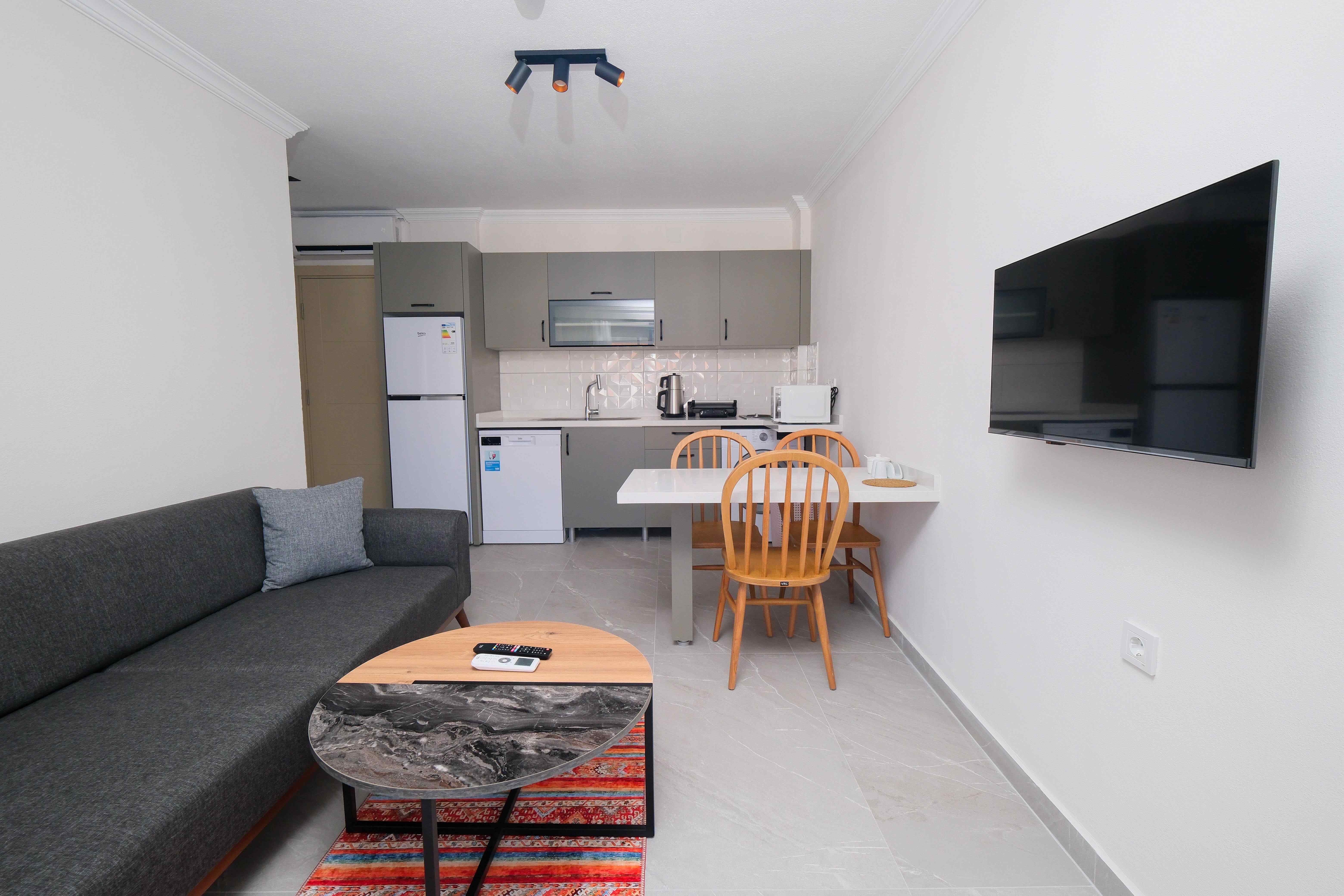 Havuz Manzaralı 1+1 Deluxe Suite