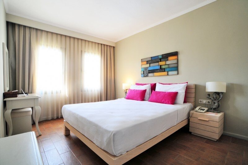 Zeytinada Hotel