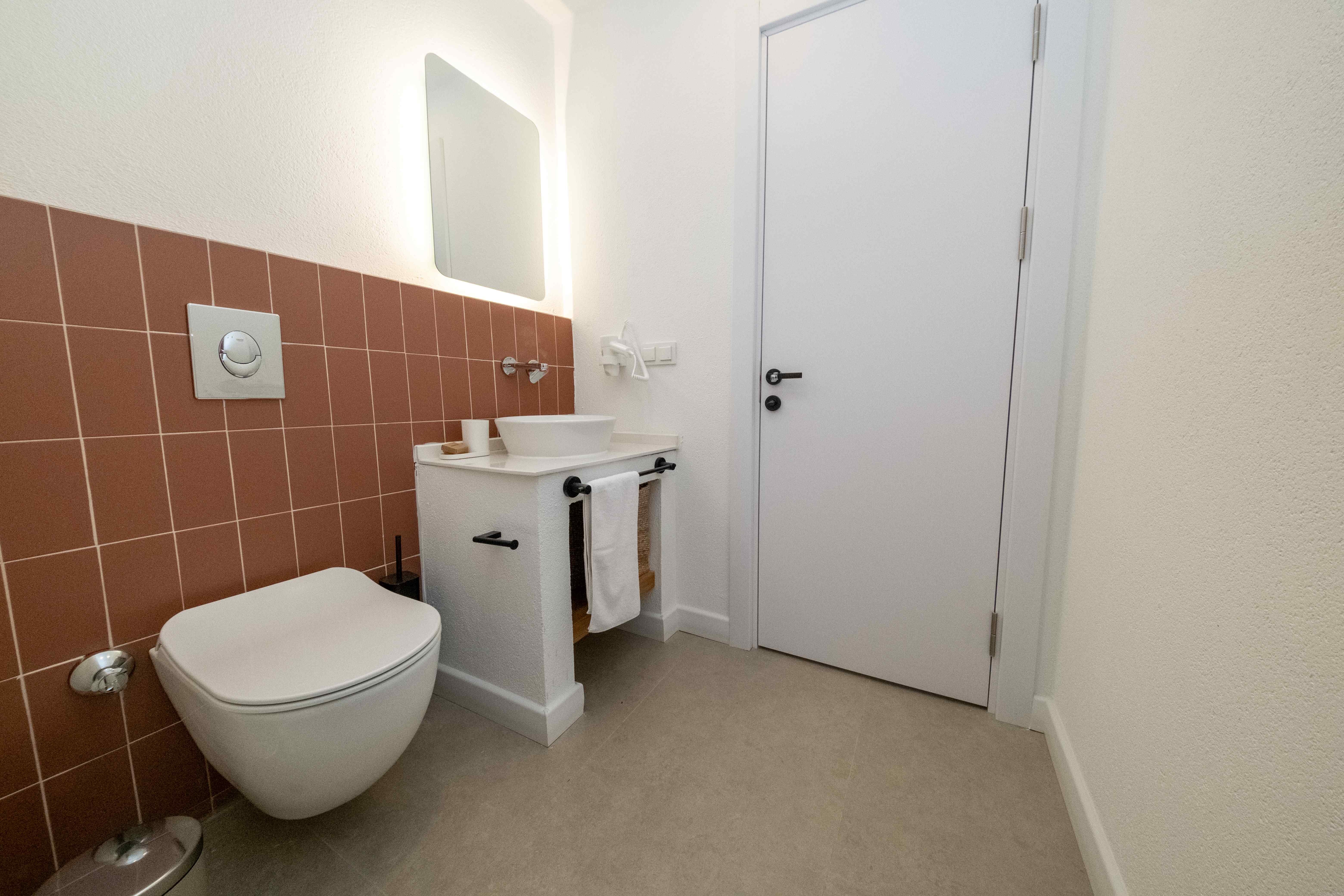 Havuz Manzaralı 2+1 Deluxe Queen Suite