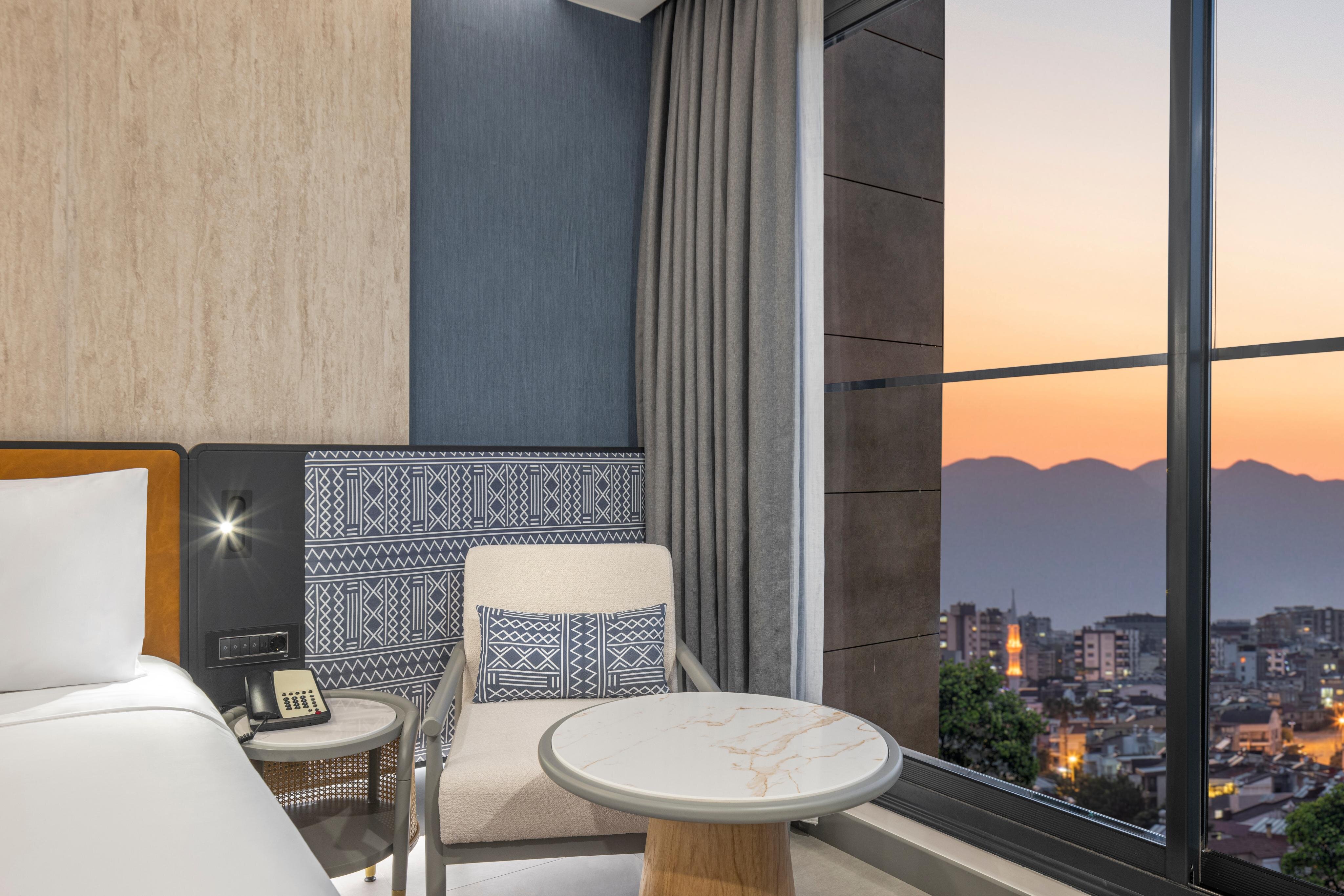 Classic Room City View