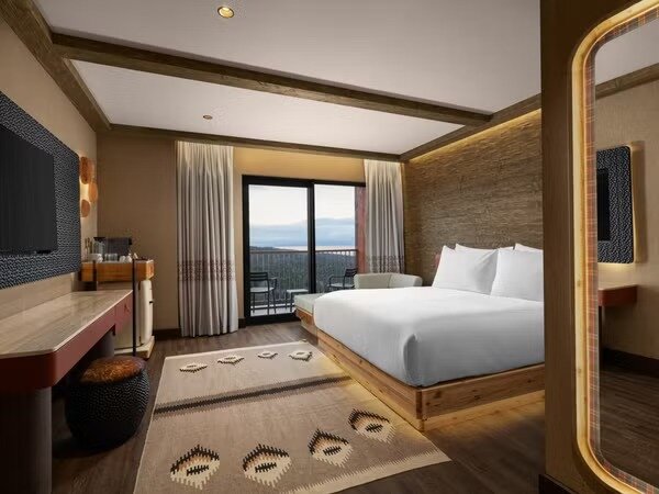 Deluxe King Room