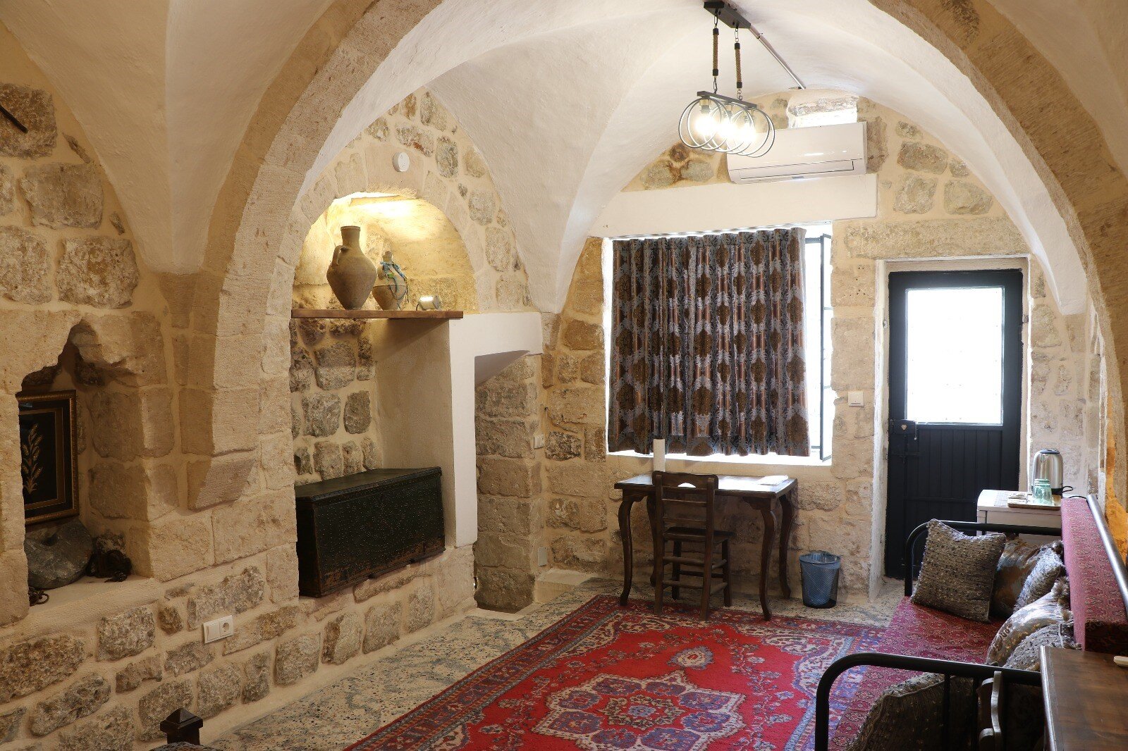 Delux Antique 2