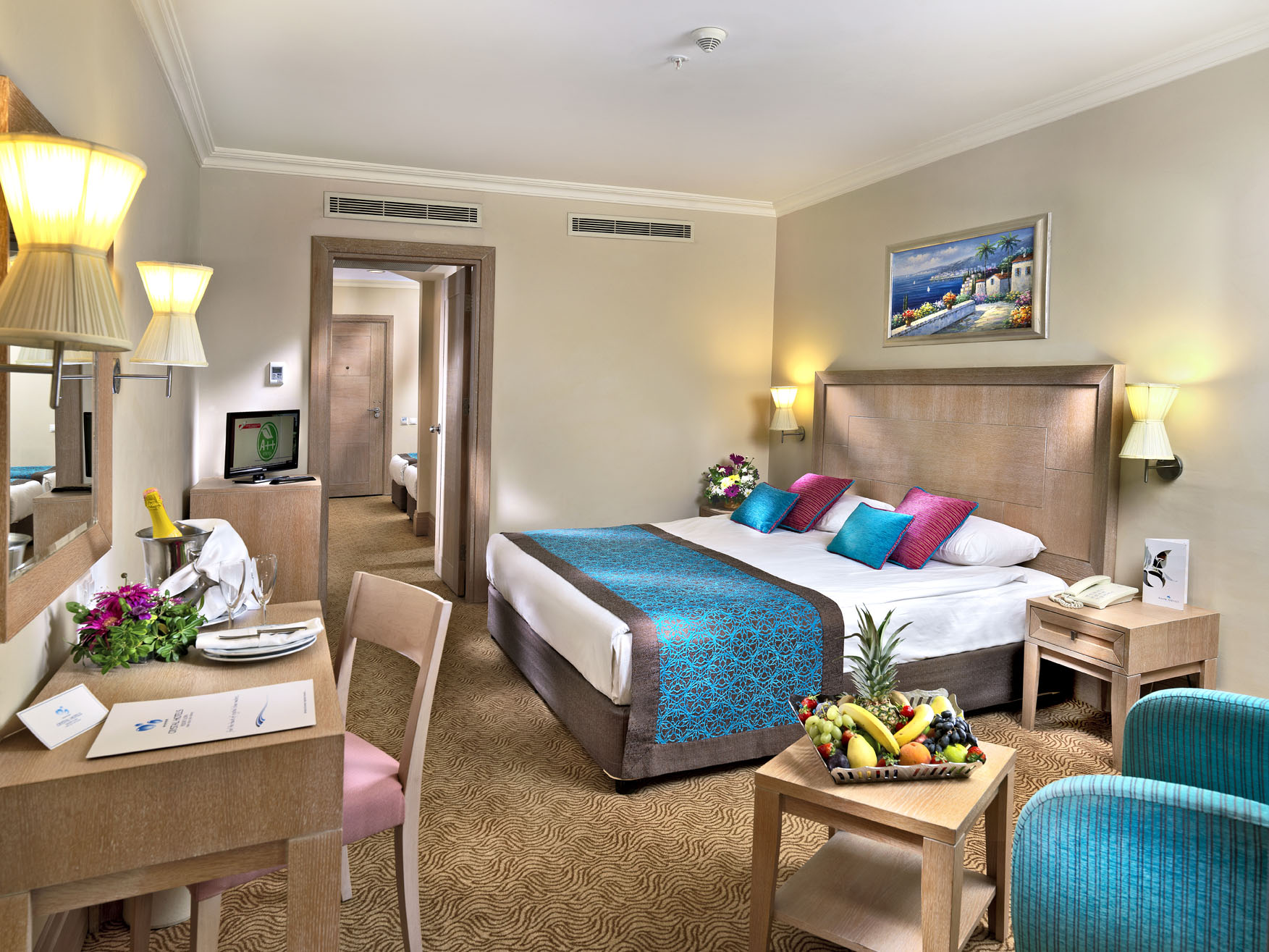 Crystal Deluxe Resort & SPA Hotel  Kara Manzaralı Aile Odası 