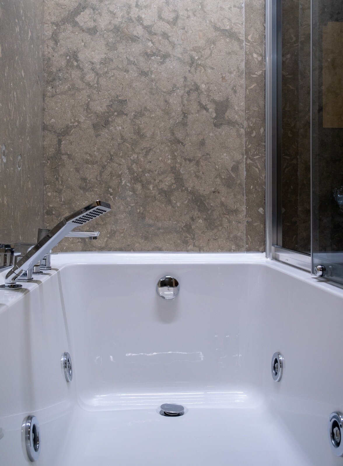 Avec Hotel · 61