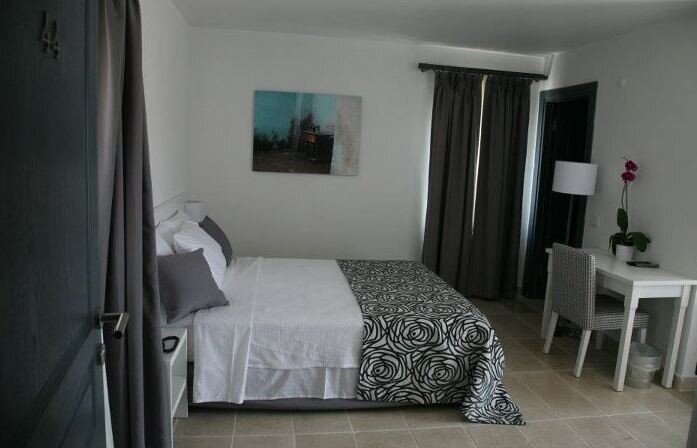 Anemos Hotel · 9