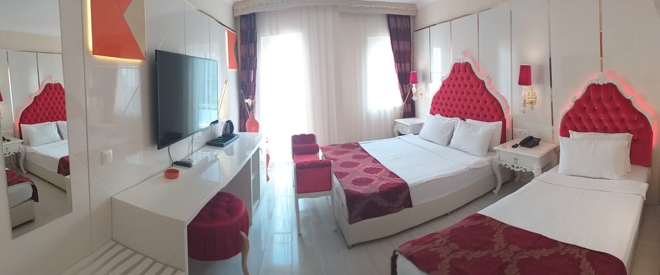 Golden Beach Resort & Spa