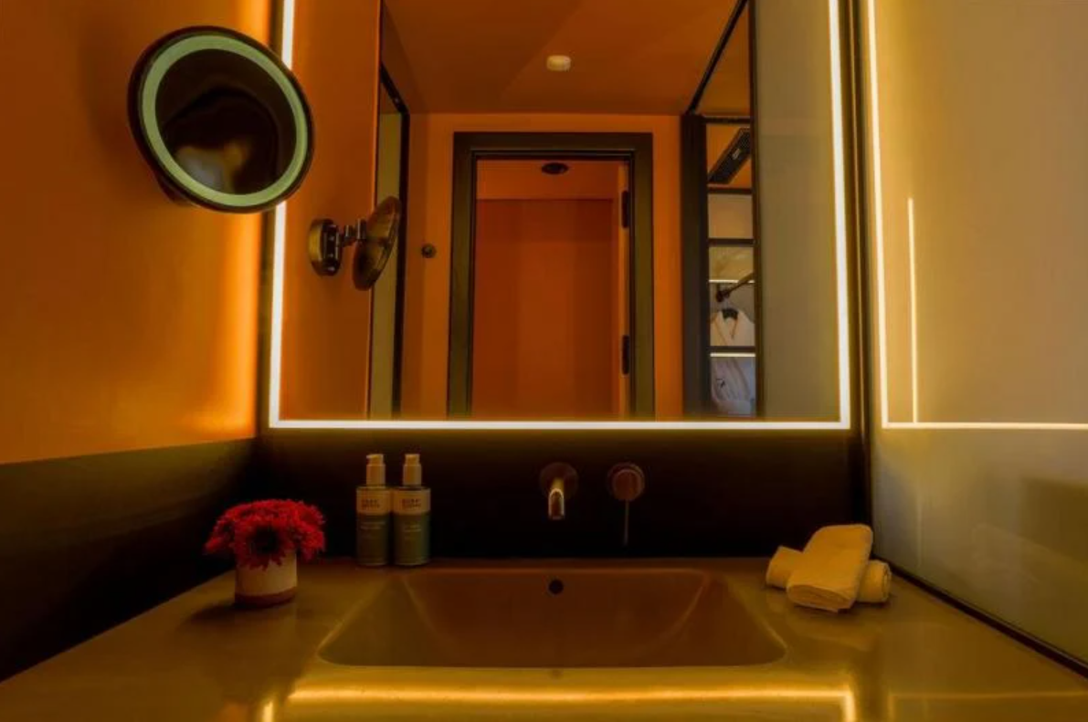 Novotel İstanbul Bomonti · 10