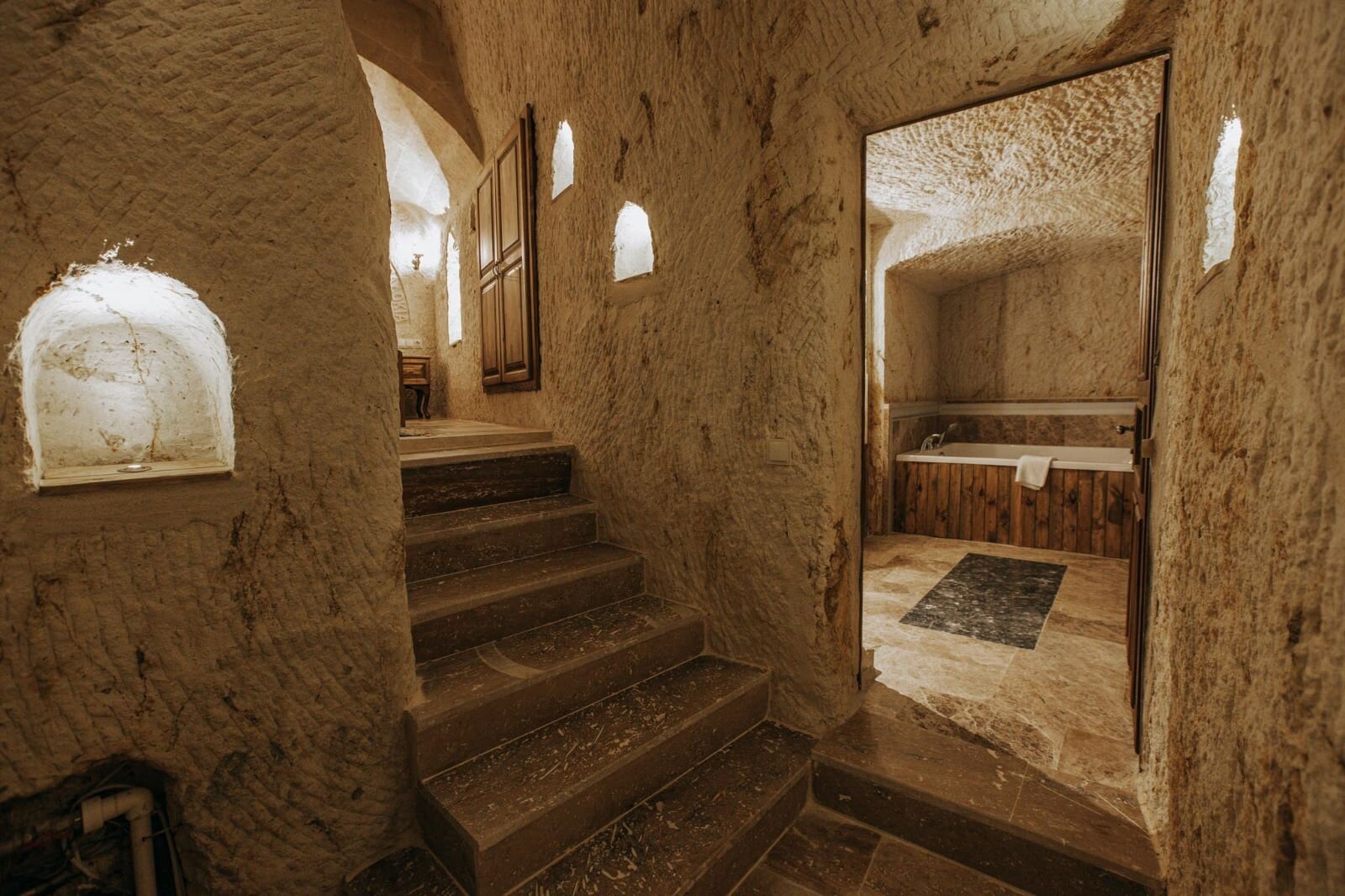 Dublex Cave Room