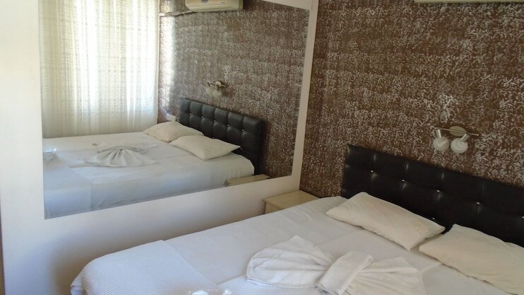 Toros Hotel