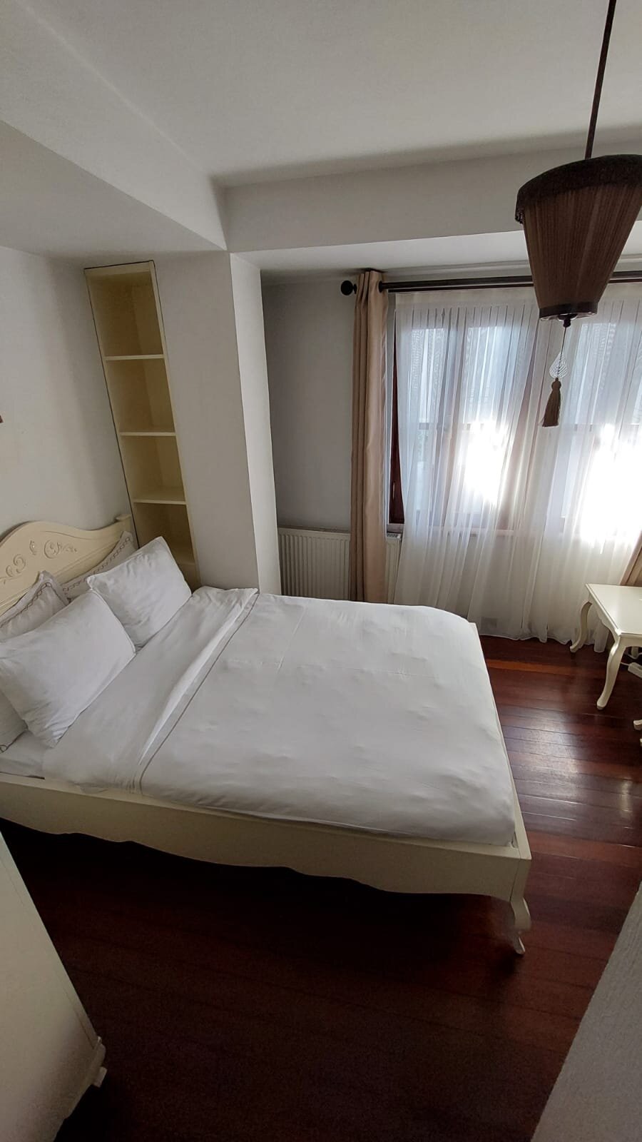 Single Büyük Yataklı Oda