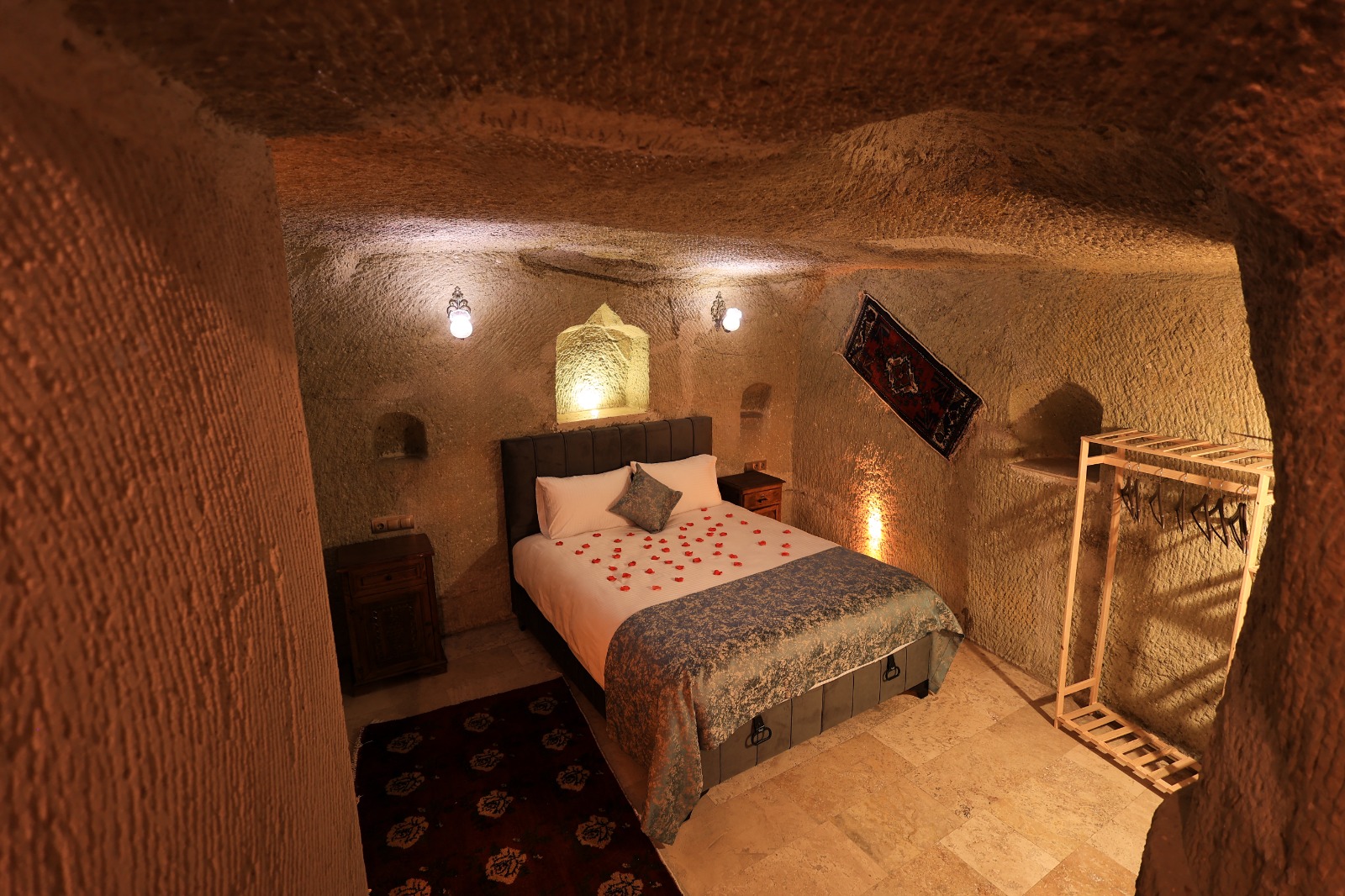 Pacha Cave House
