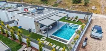Kaura Villas