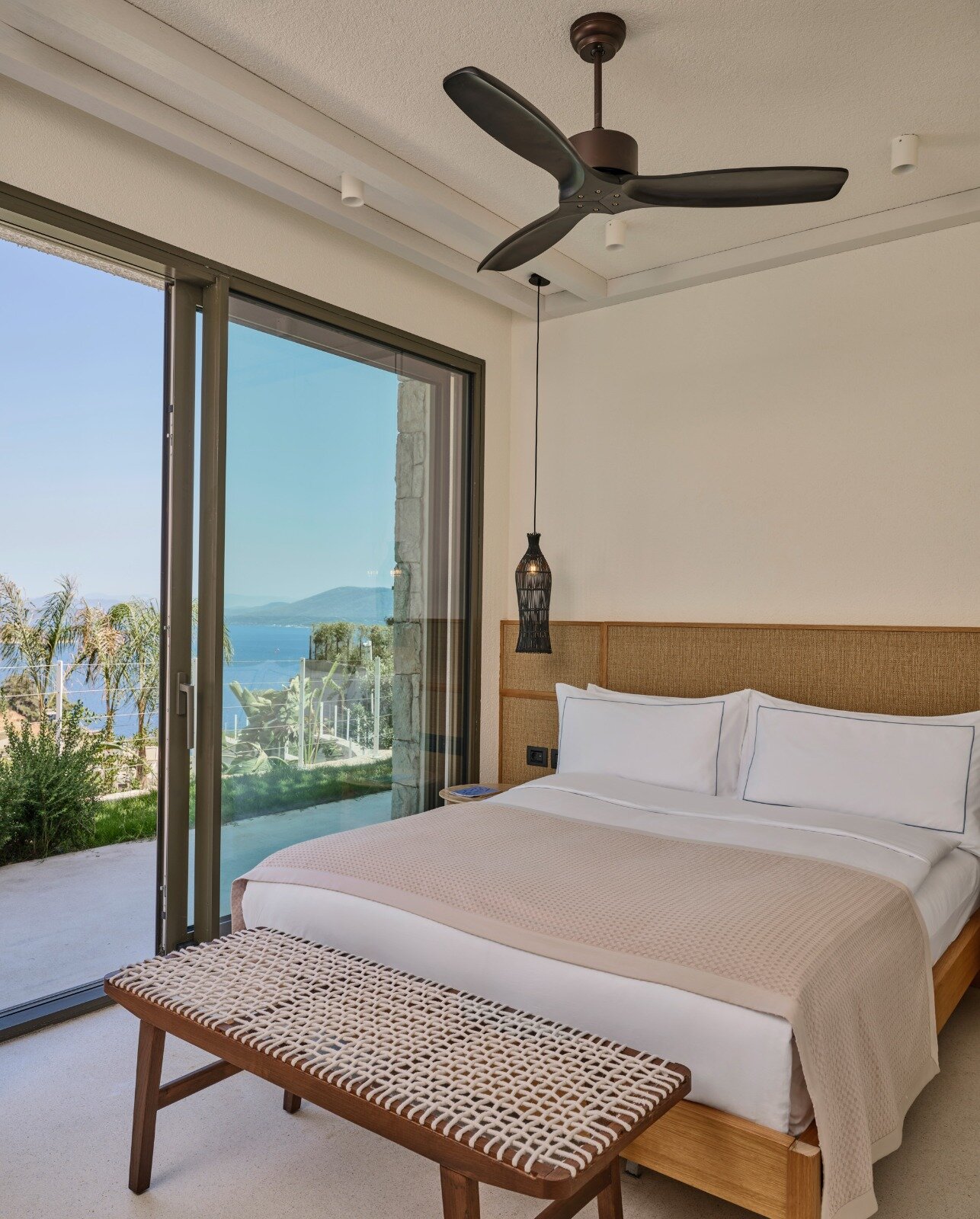 3,5+1 Pool Villa Sea View