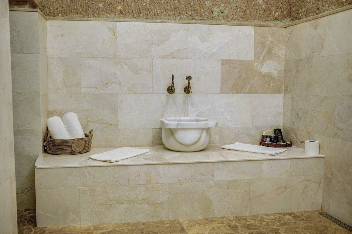 Calypso Cave Suites