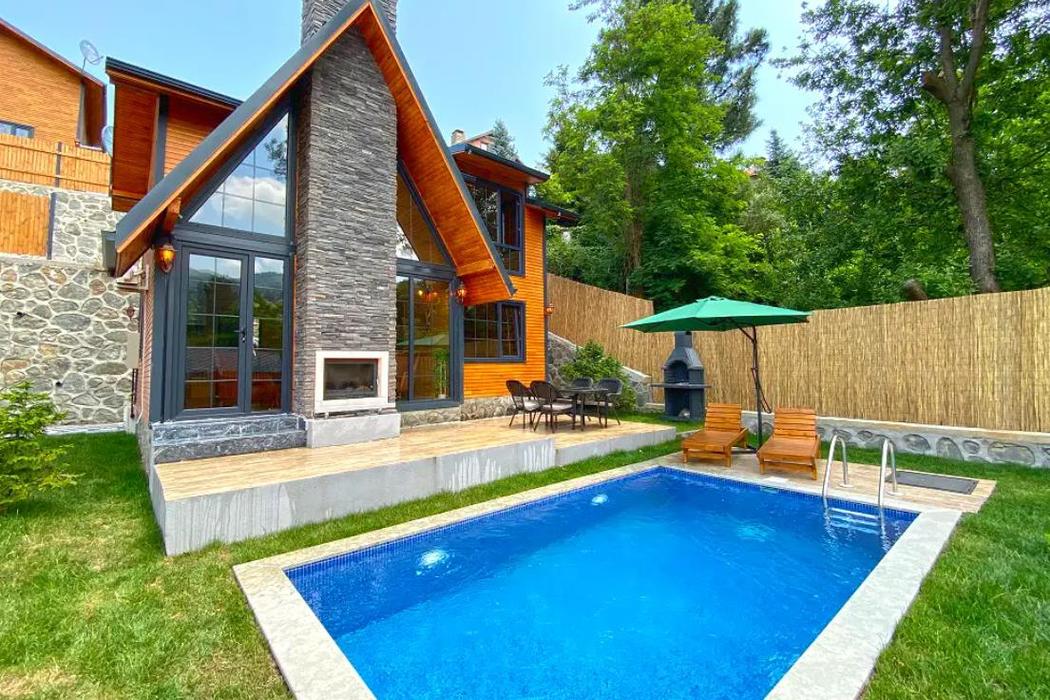 Deluxe Bungalow Room, Pool View (Jacuzzi)