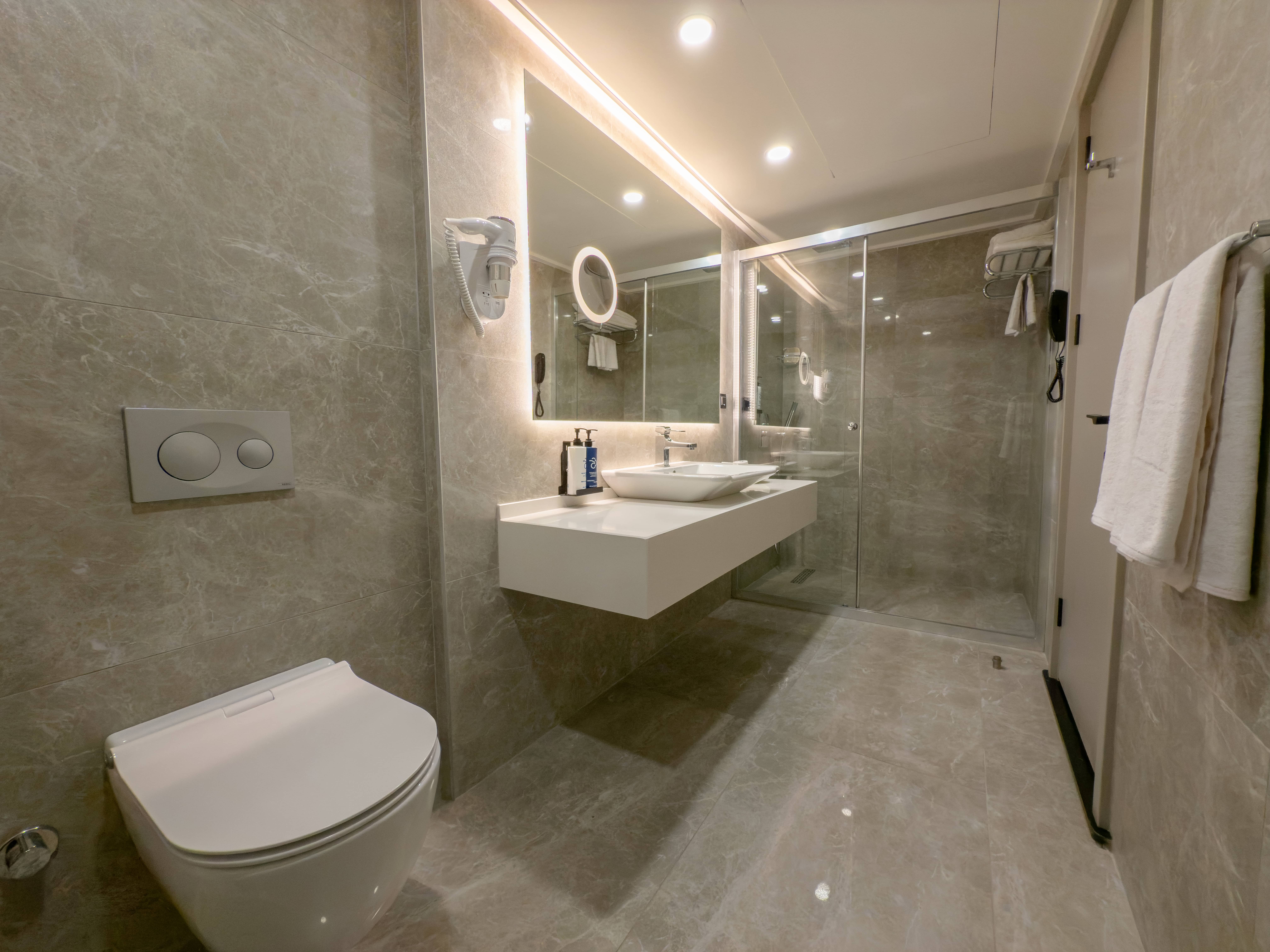 Honeymoon Room with Jacuzzi