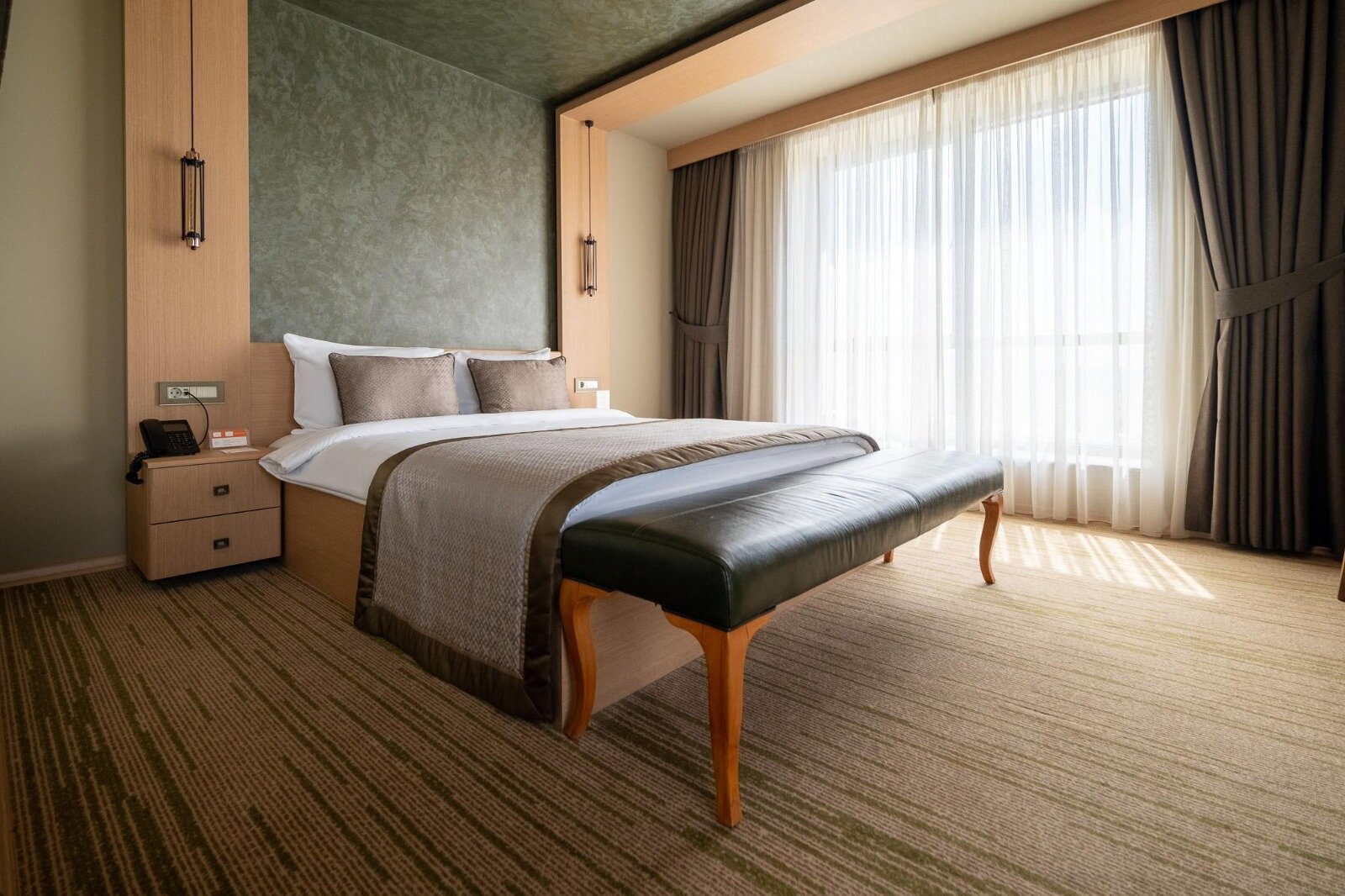 Avec Hotel · 45