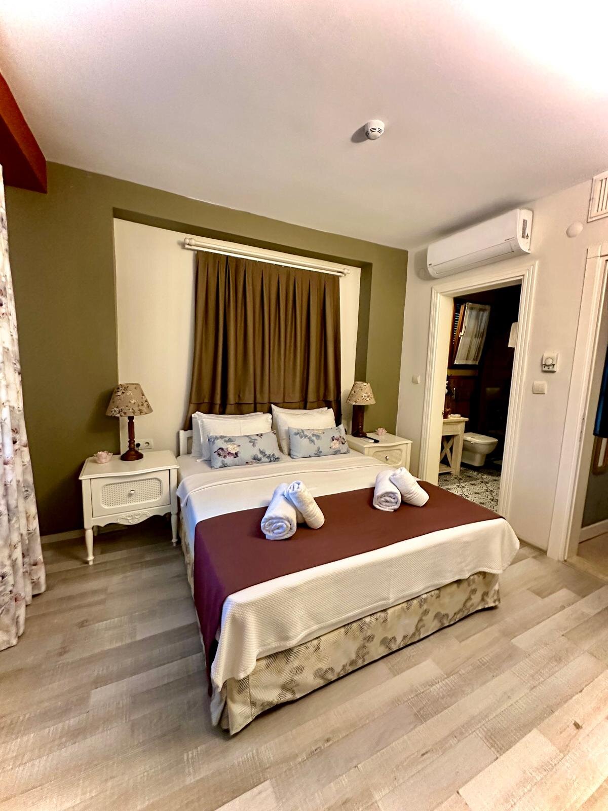 TasQuartas Otel Alaçatı