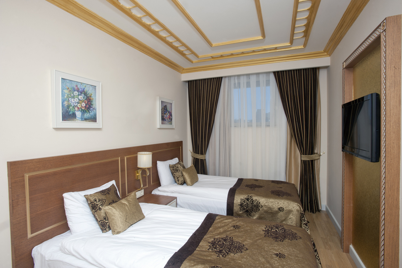 Crystal Palace Luxury Resort & SPA Aile Odası 