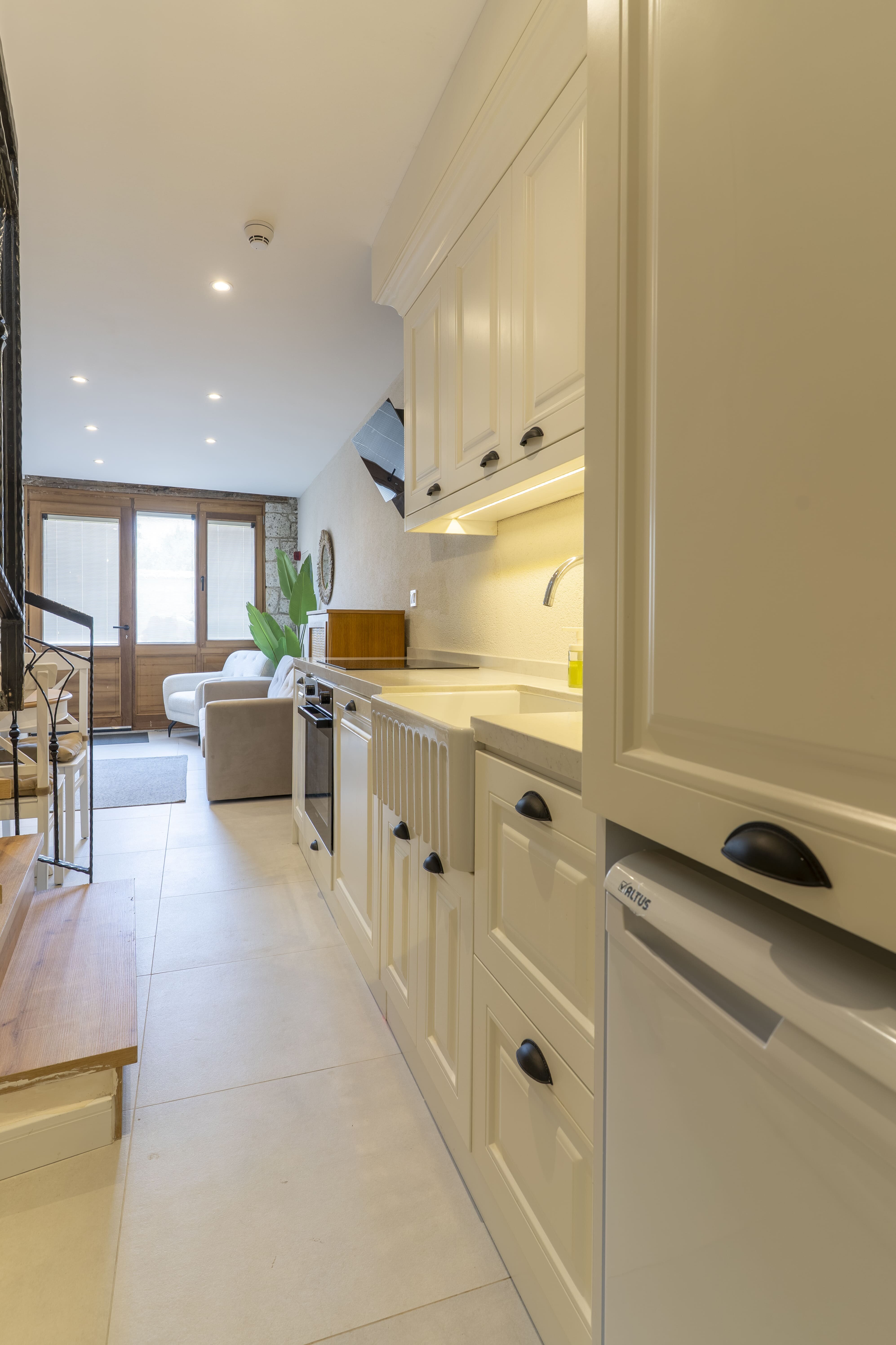 Naro Suites 3