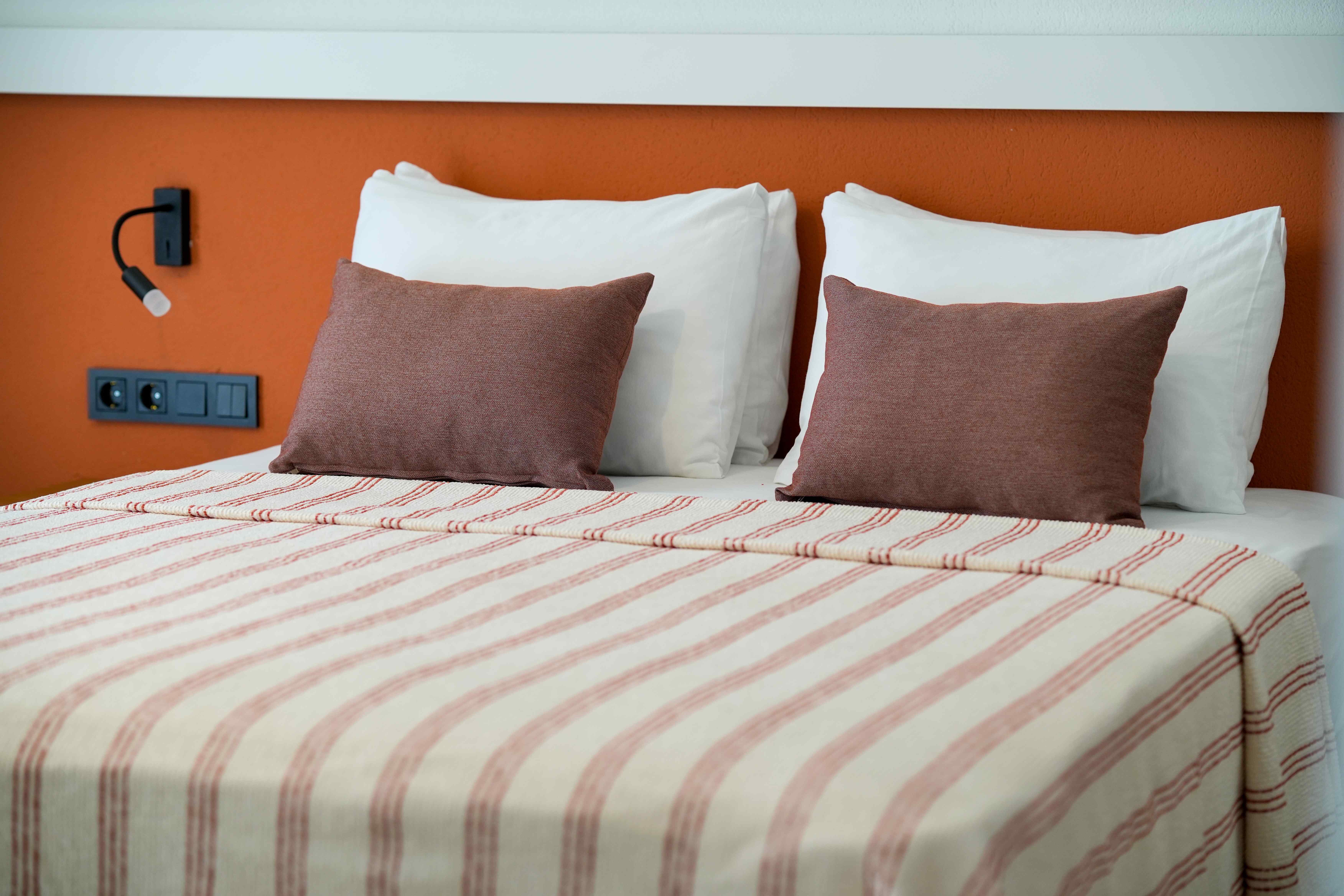 Havuz Manzaralı 2+1 Deluxe Queen Suite