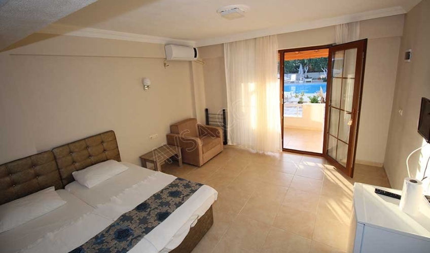 Suite Room, Pool View