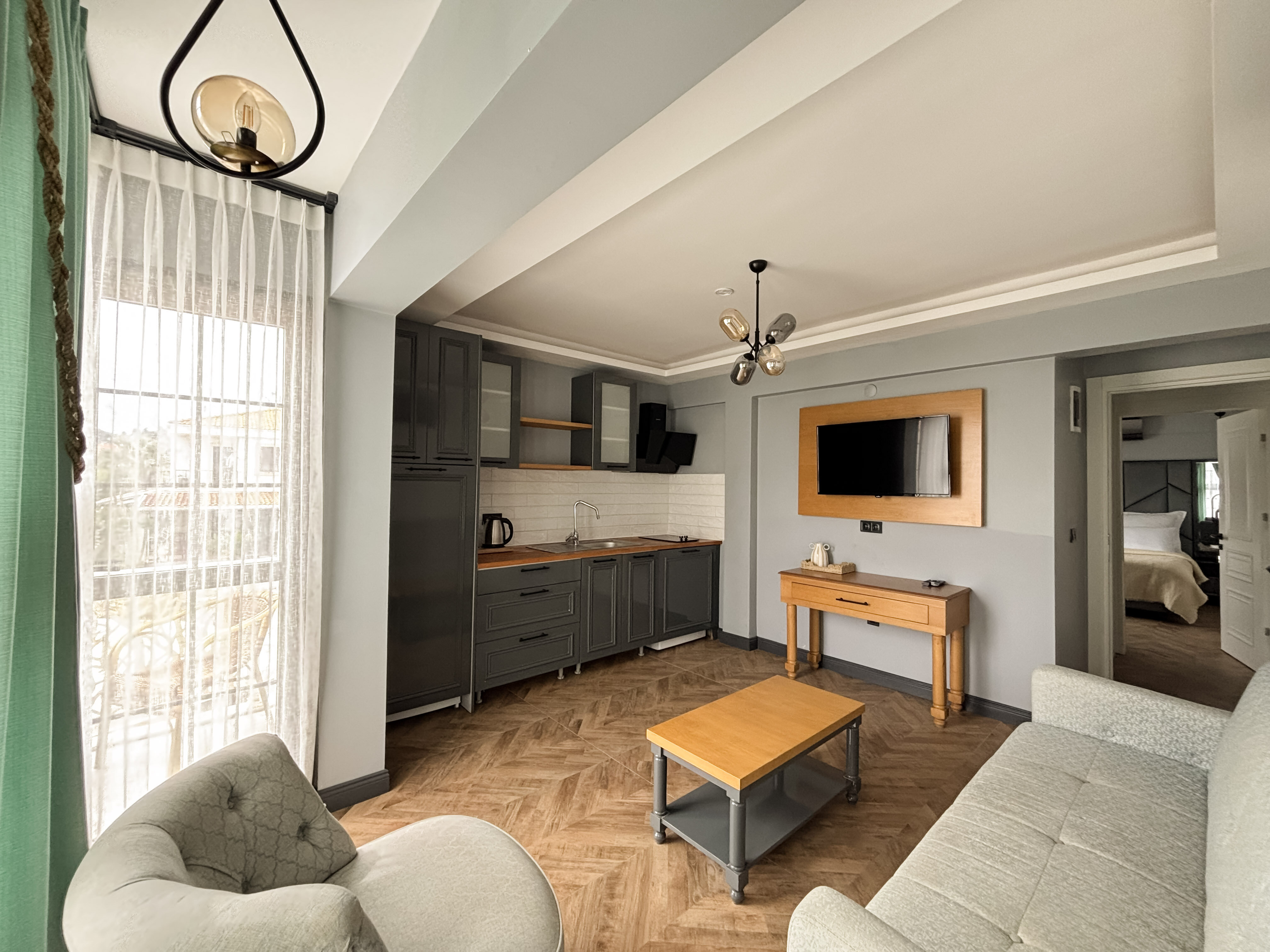 Deluxe Suite