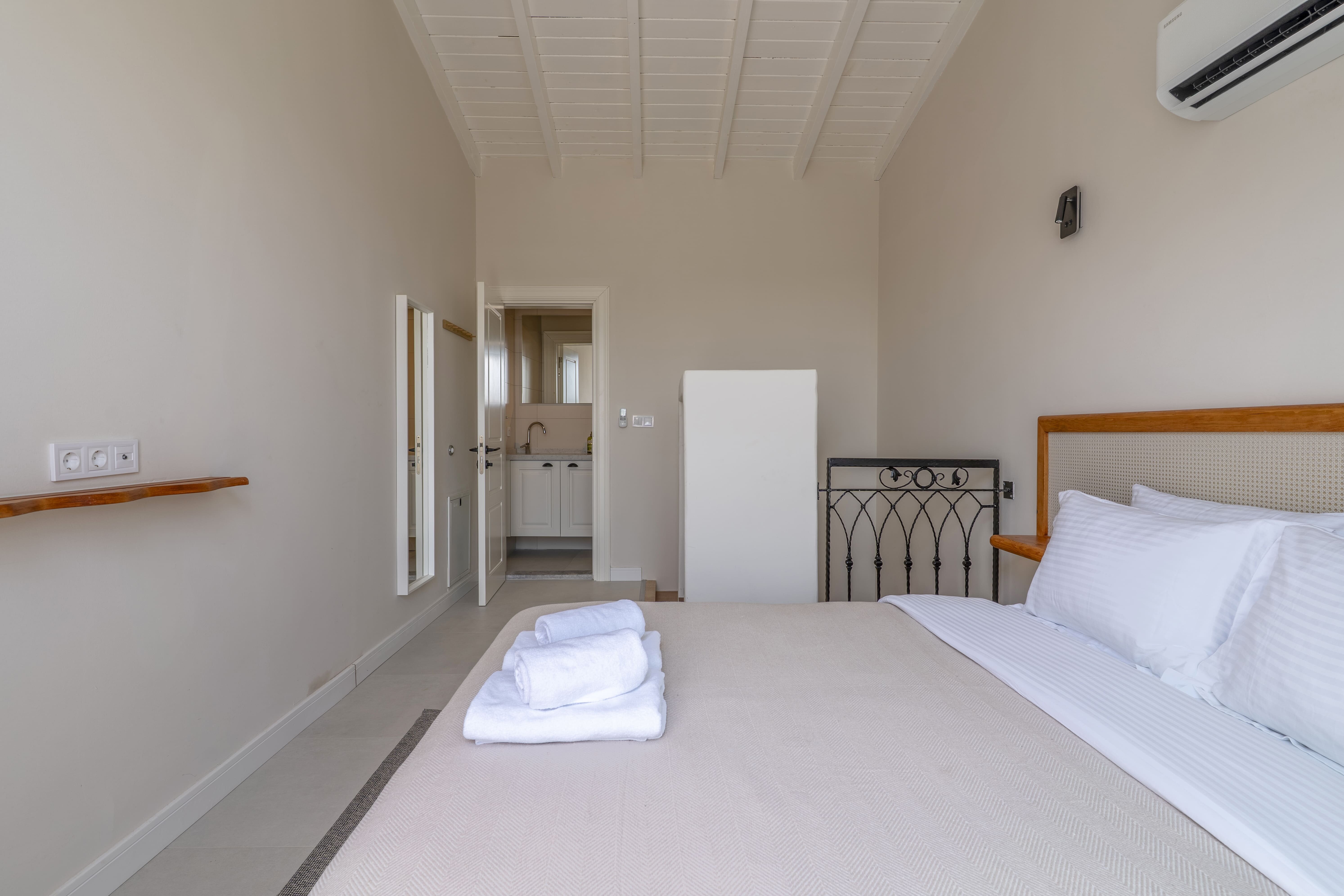 Naro Suites 2