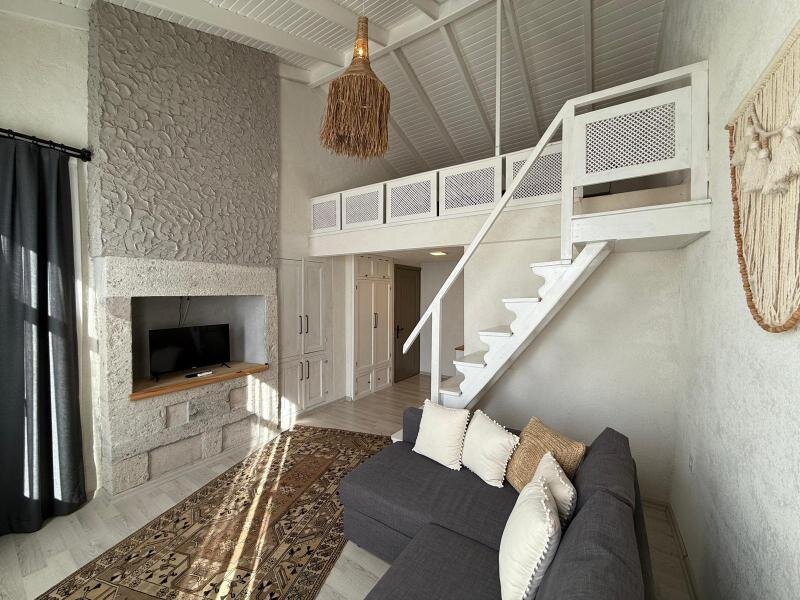 NEVASTA Loft Suite