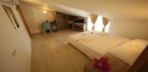 Penthouse Ekonomik Dağ Manzaralı Oda Görseli
