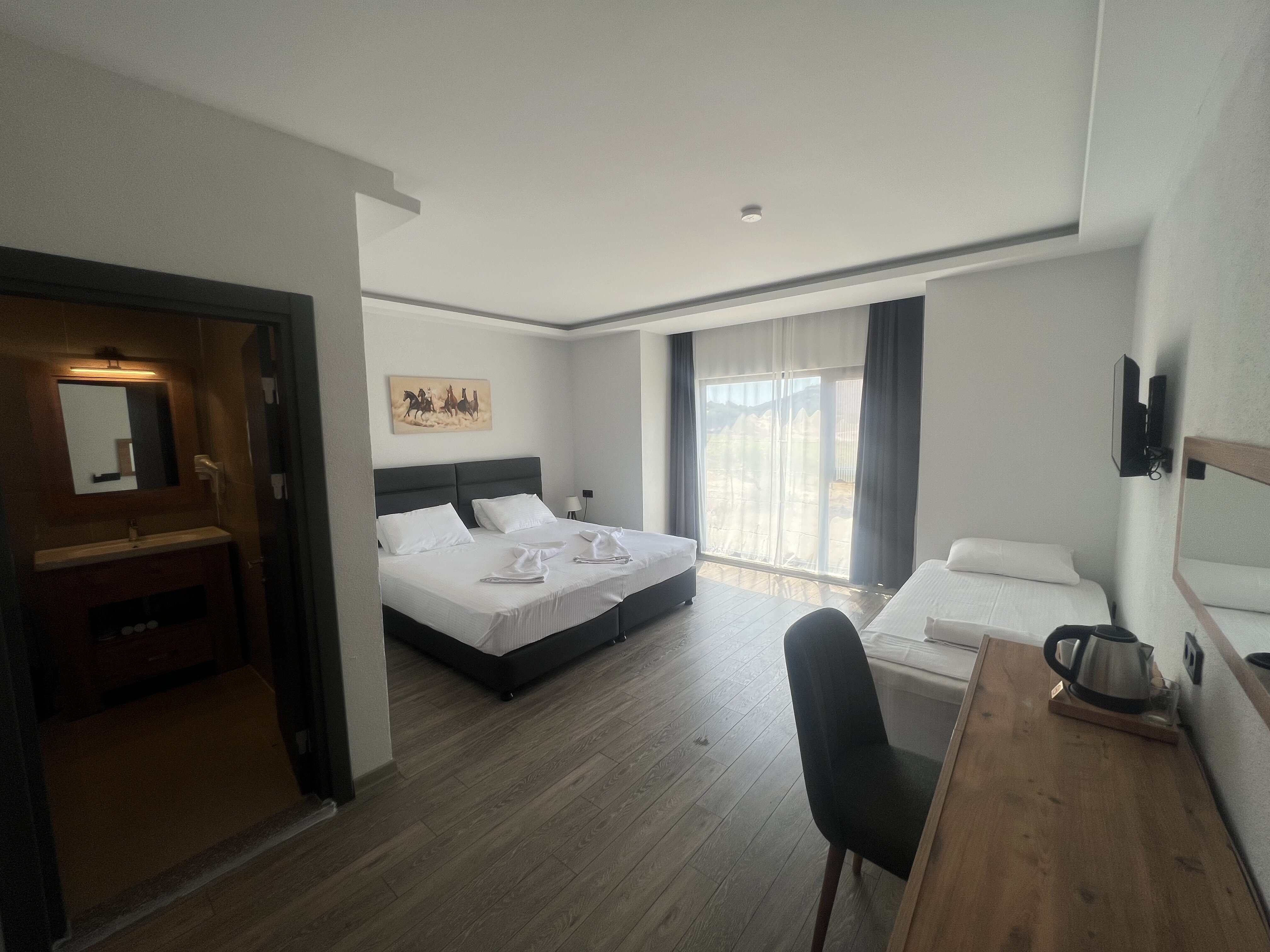 Otel Tolstoy`un Bisikleti