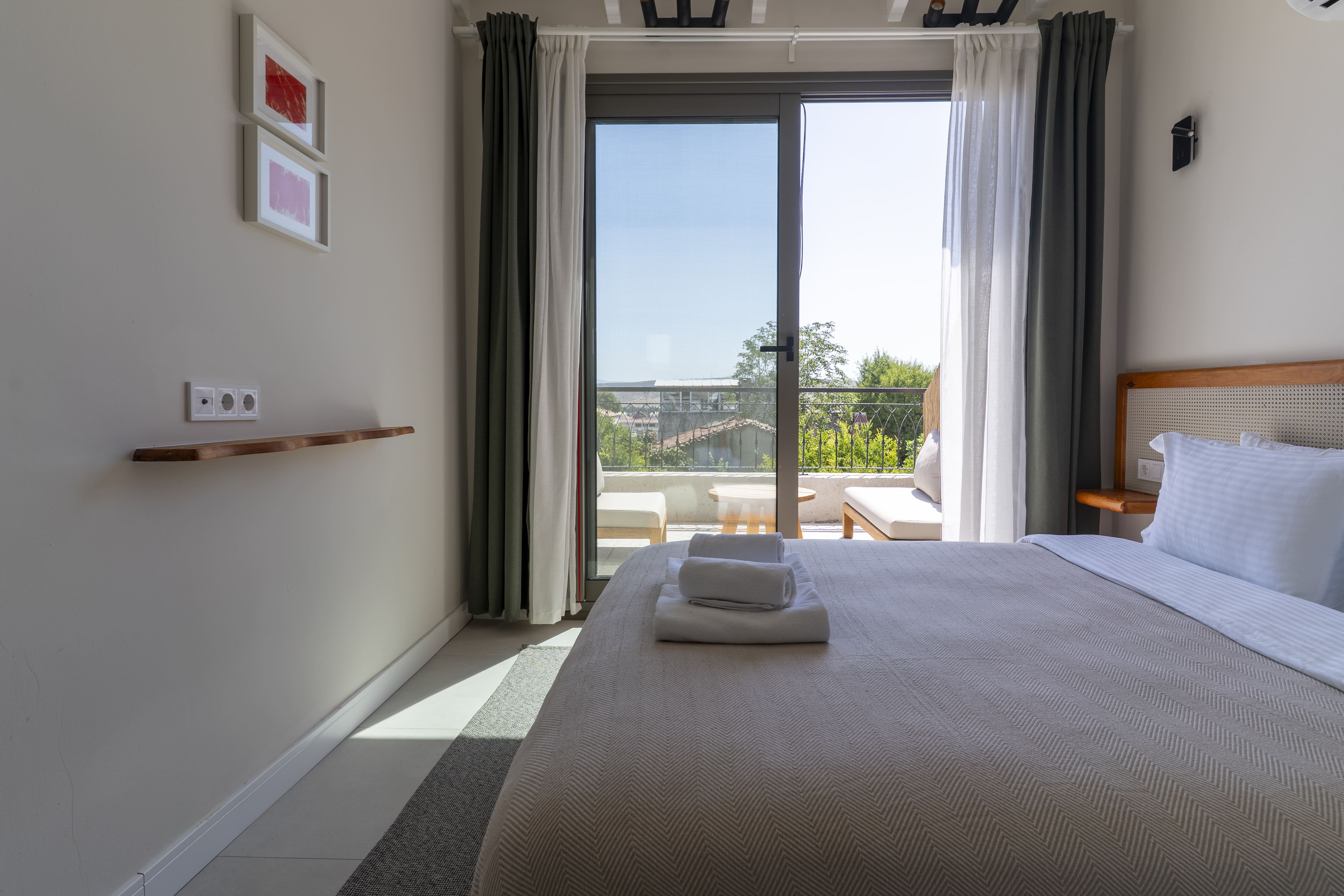 Naro Suites 1