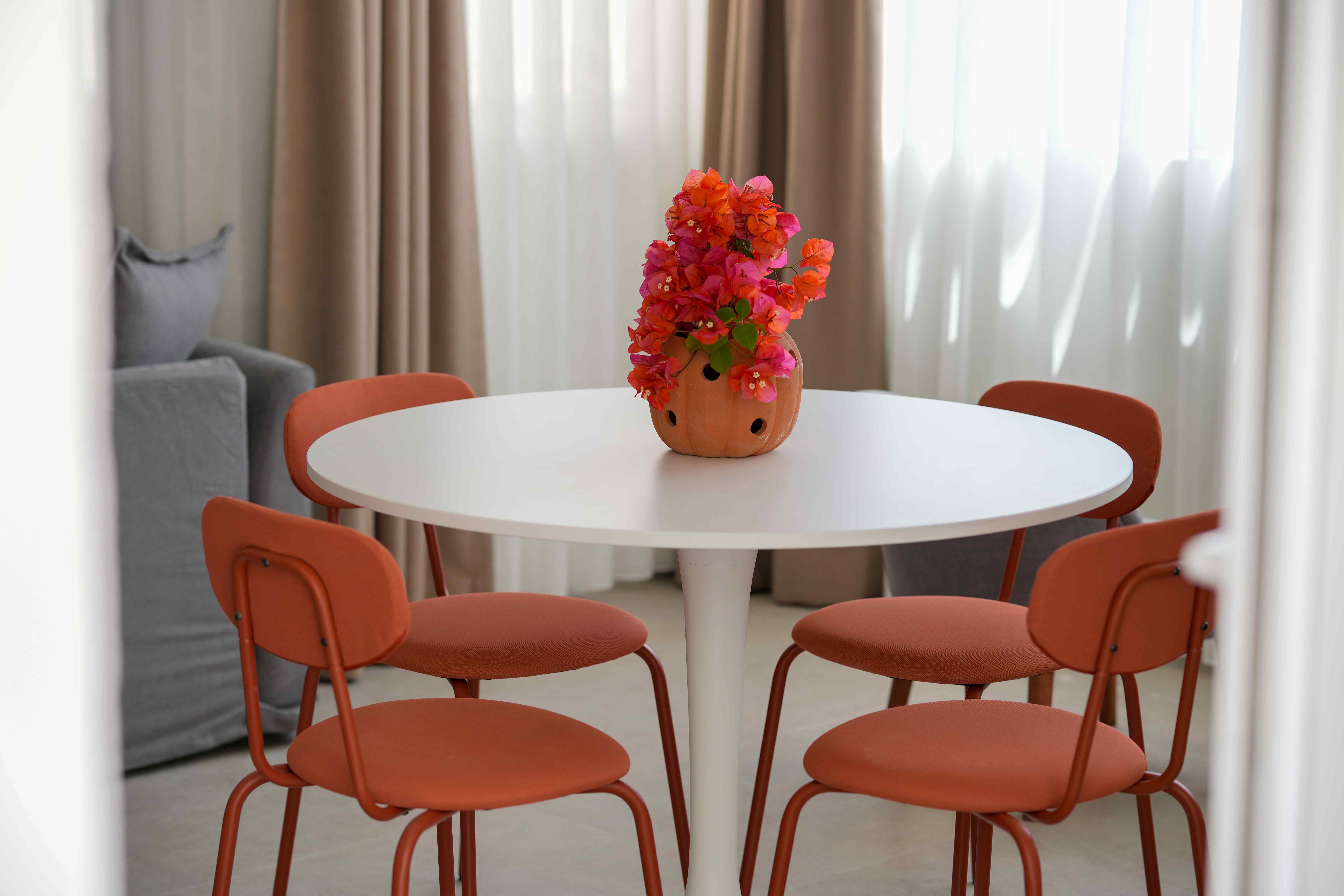 Havuz Manzaralı 2+1 Deluxe Queen Suite