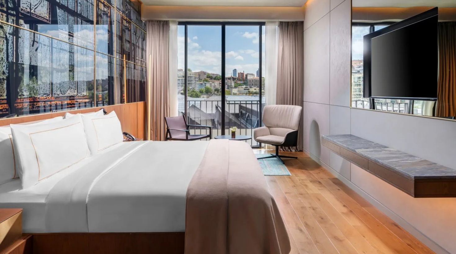 Rixos Tersane İstanbul + Nickelodeon Play Tersane Access · 9