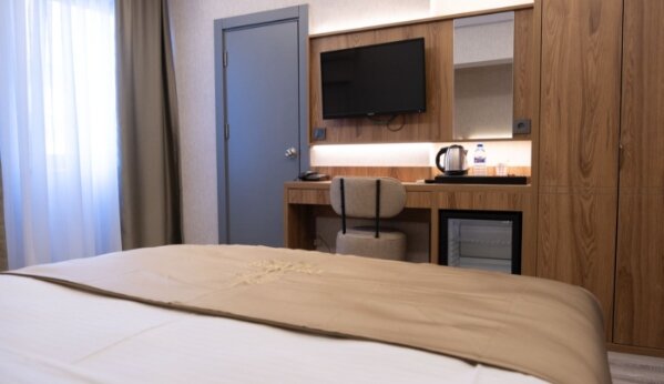 The Optimal Hotel