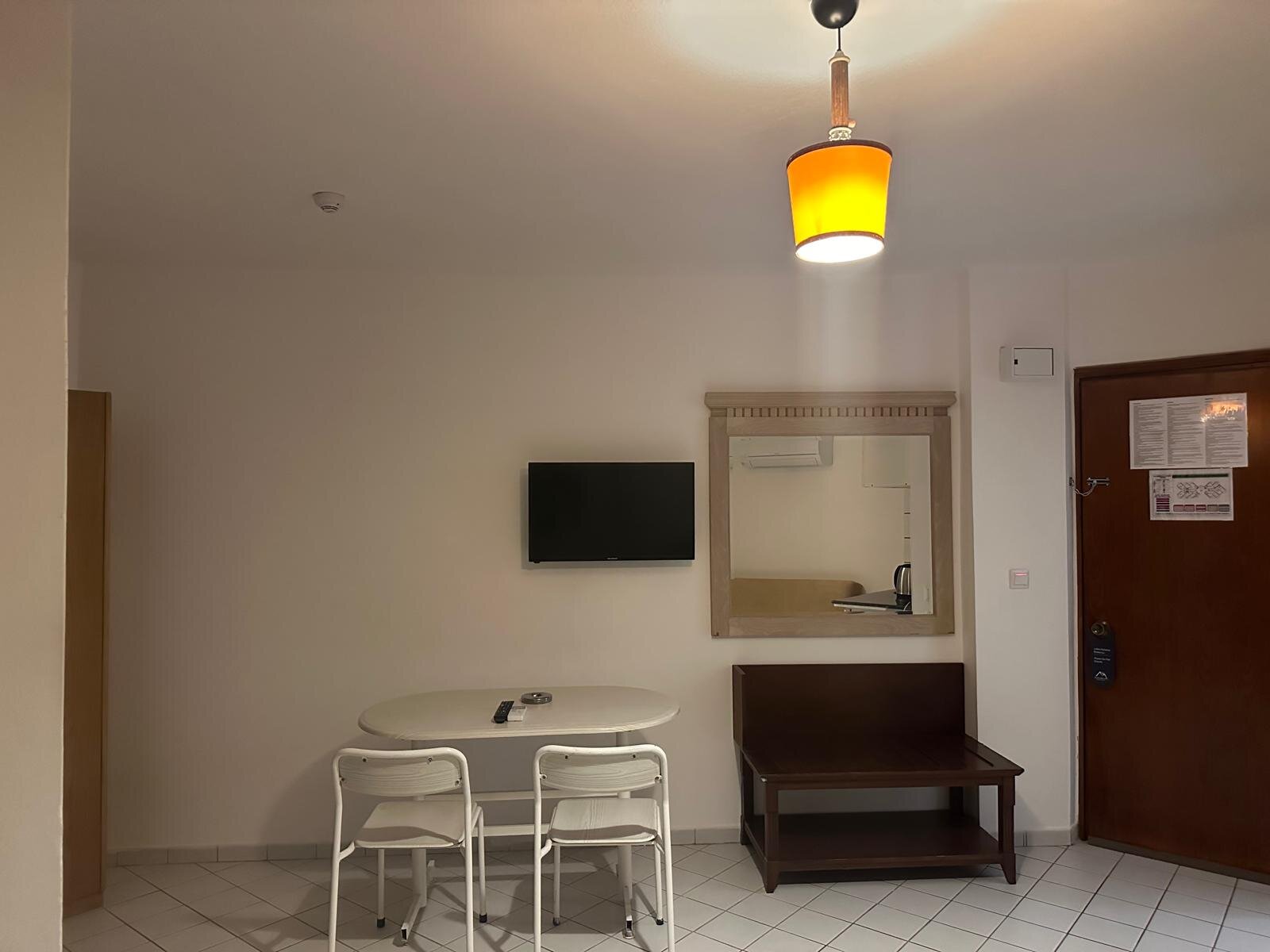 1+1 Kara Manzaralı Apart Oda