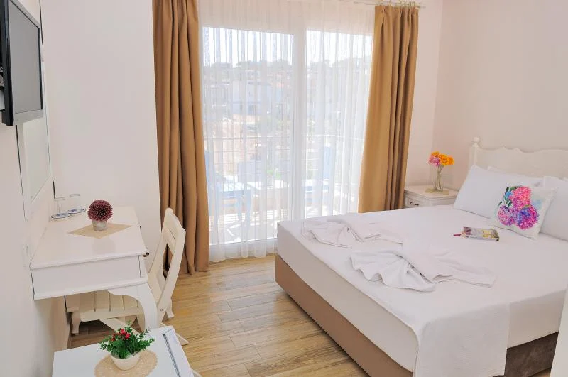 Standard Room, Land View
