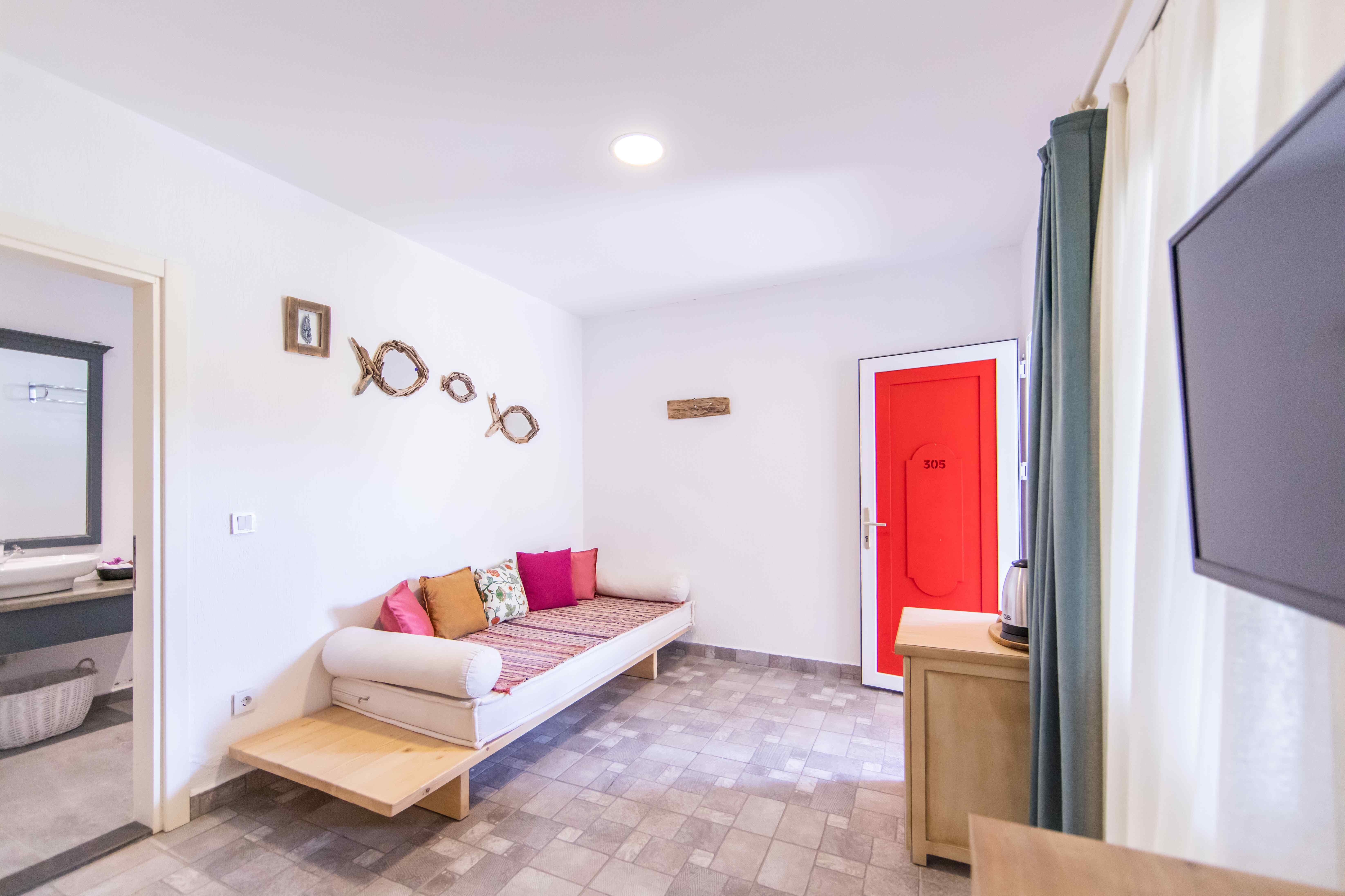 Kefi Beach & Suites