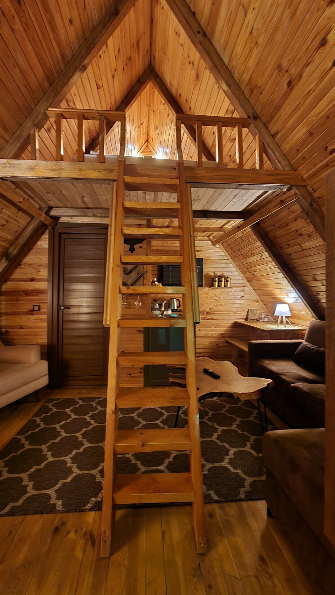 Suit Bungalov Oda