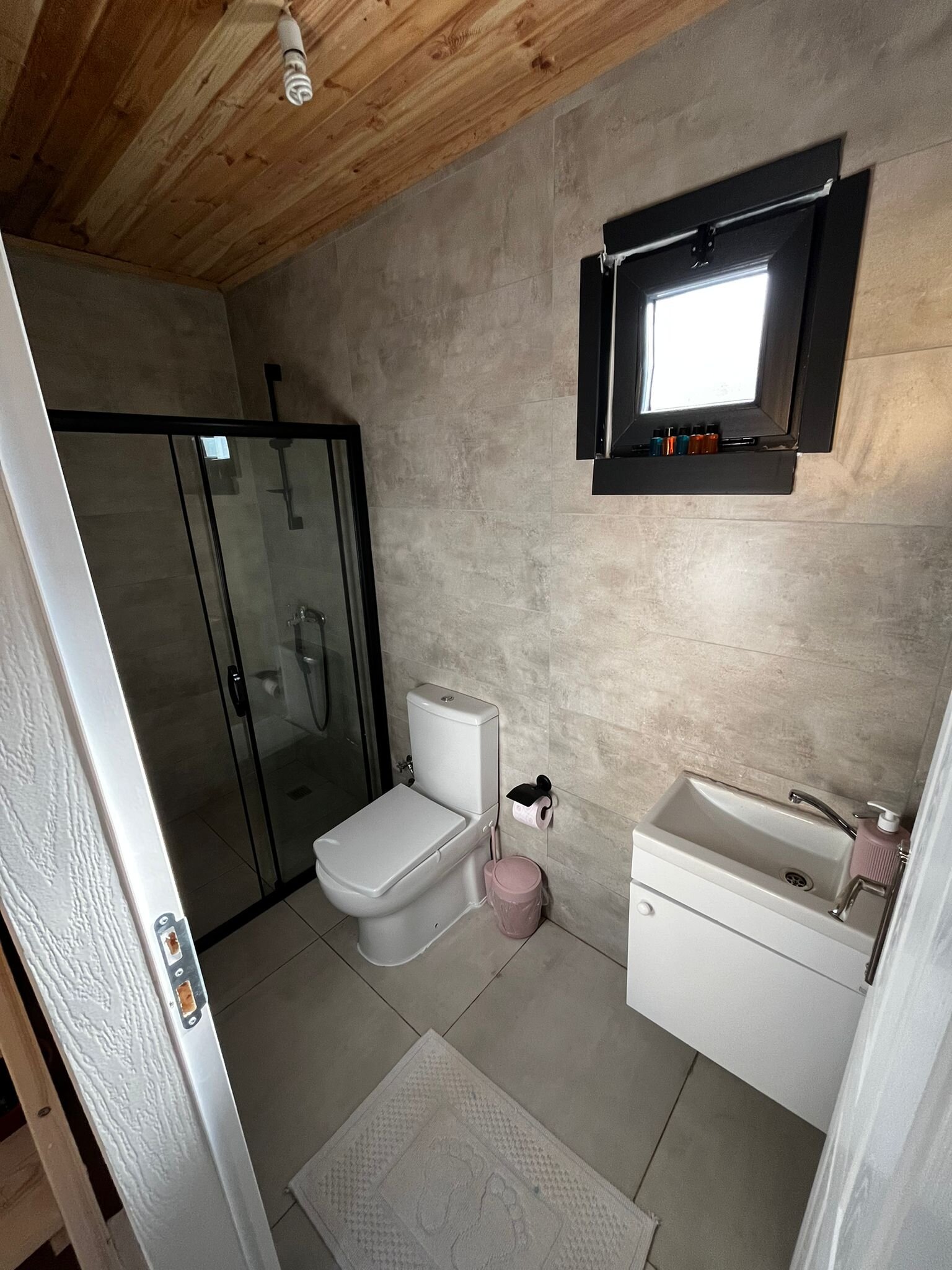 Private Bungalov ( Isıtmalı Havuzlu )