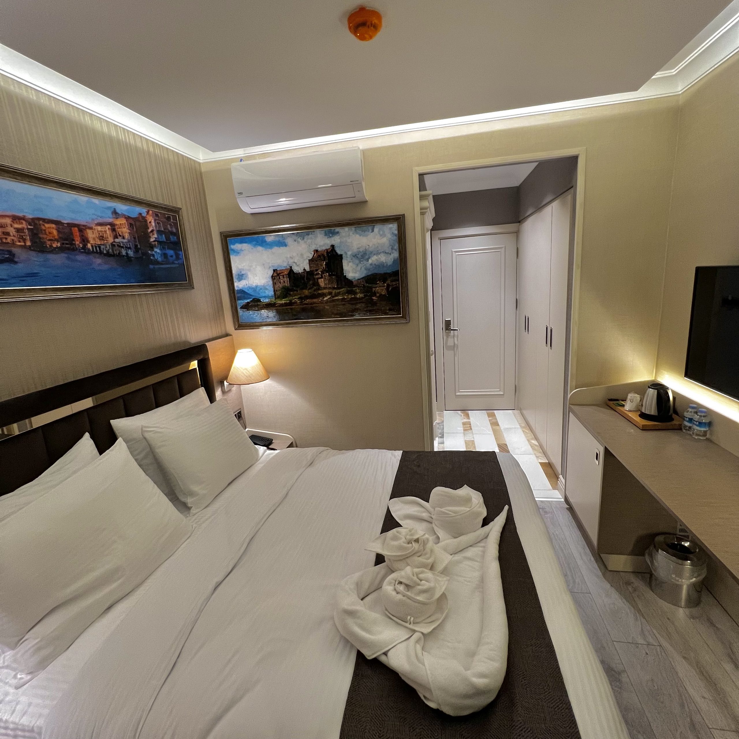 MQ Hotel