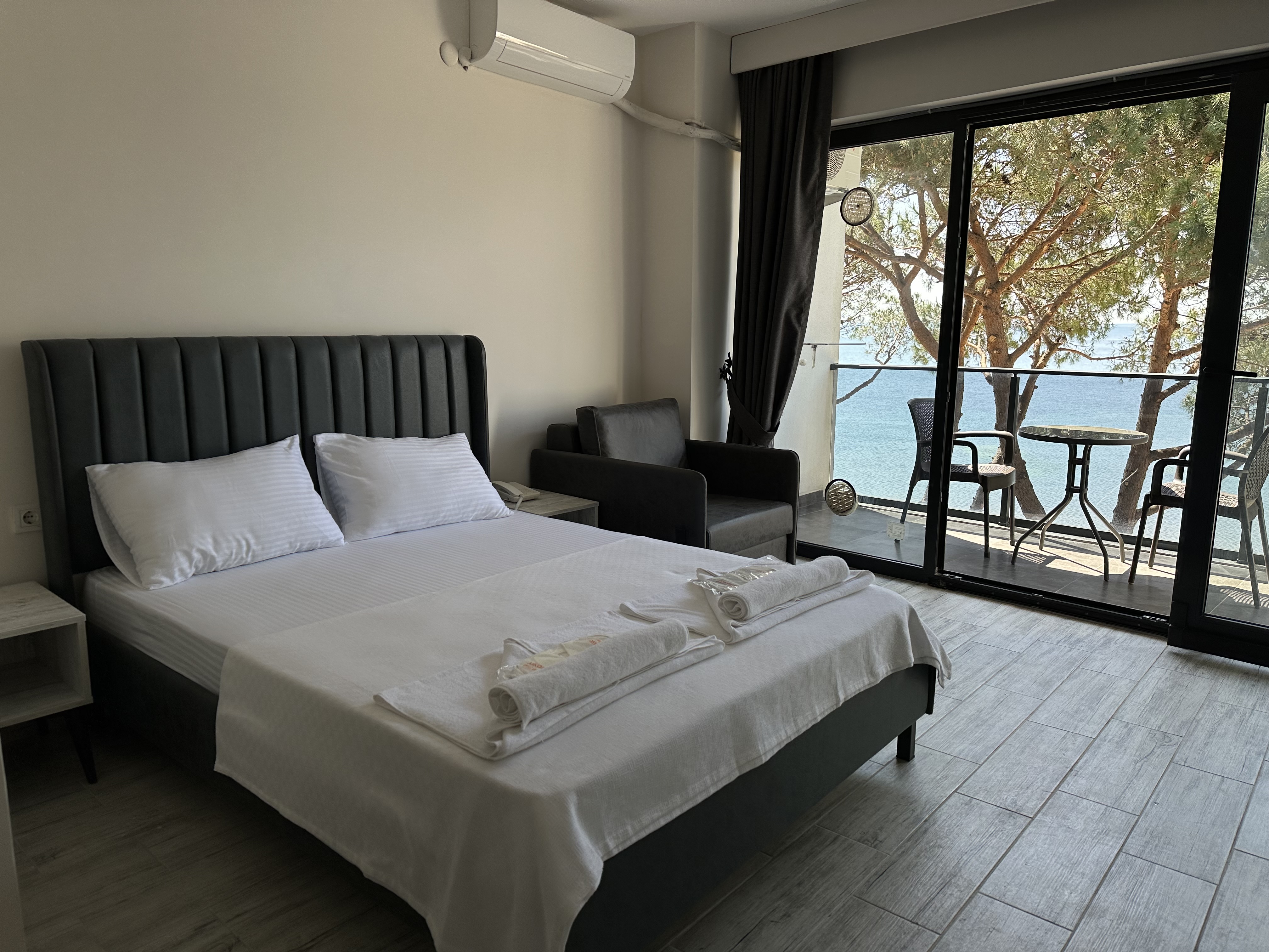 Anex Room, Sea View (Sofa)