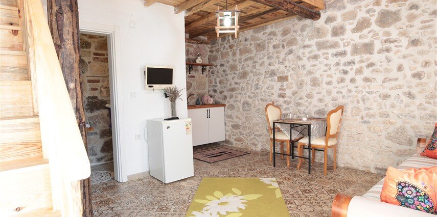 Taş Oda Geniş (Leylak - Lavanta)