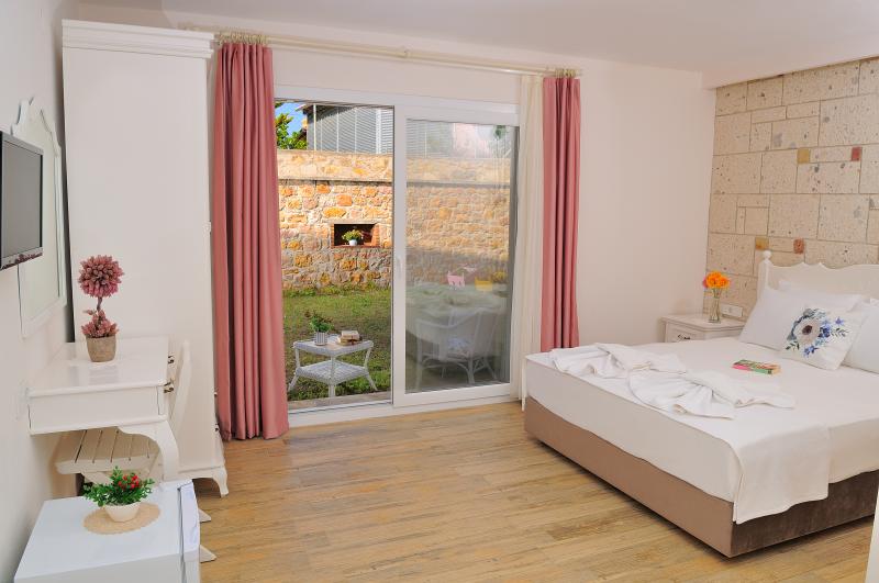 Garden Floor Room, Garden View