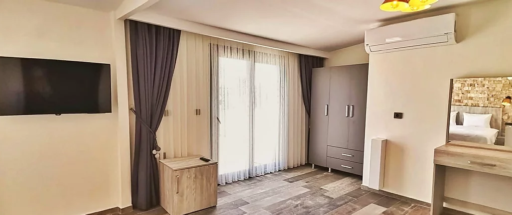 Deluxe Suit Oda (Jakuzi, Teraslı)