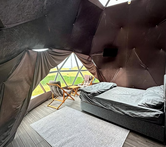 Dome Glamping