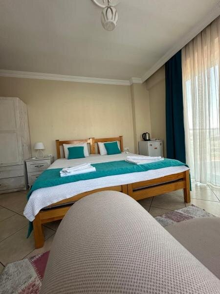 Economy Room (4 Person)