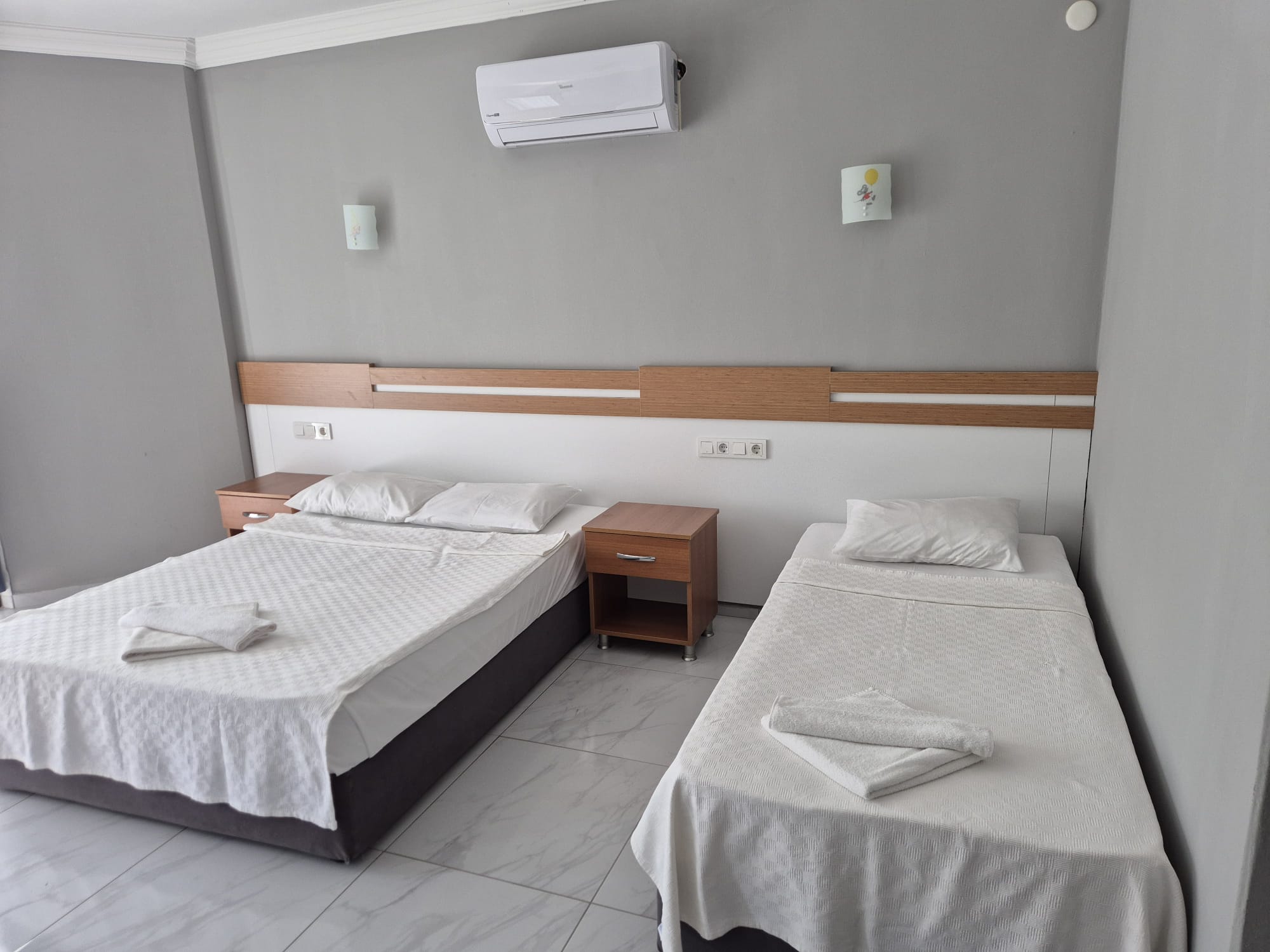 Standard Room (4 Person)