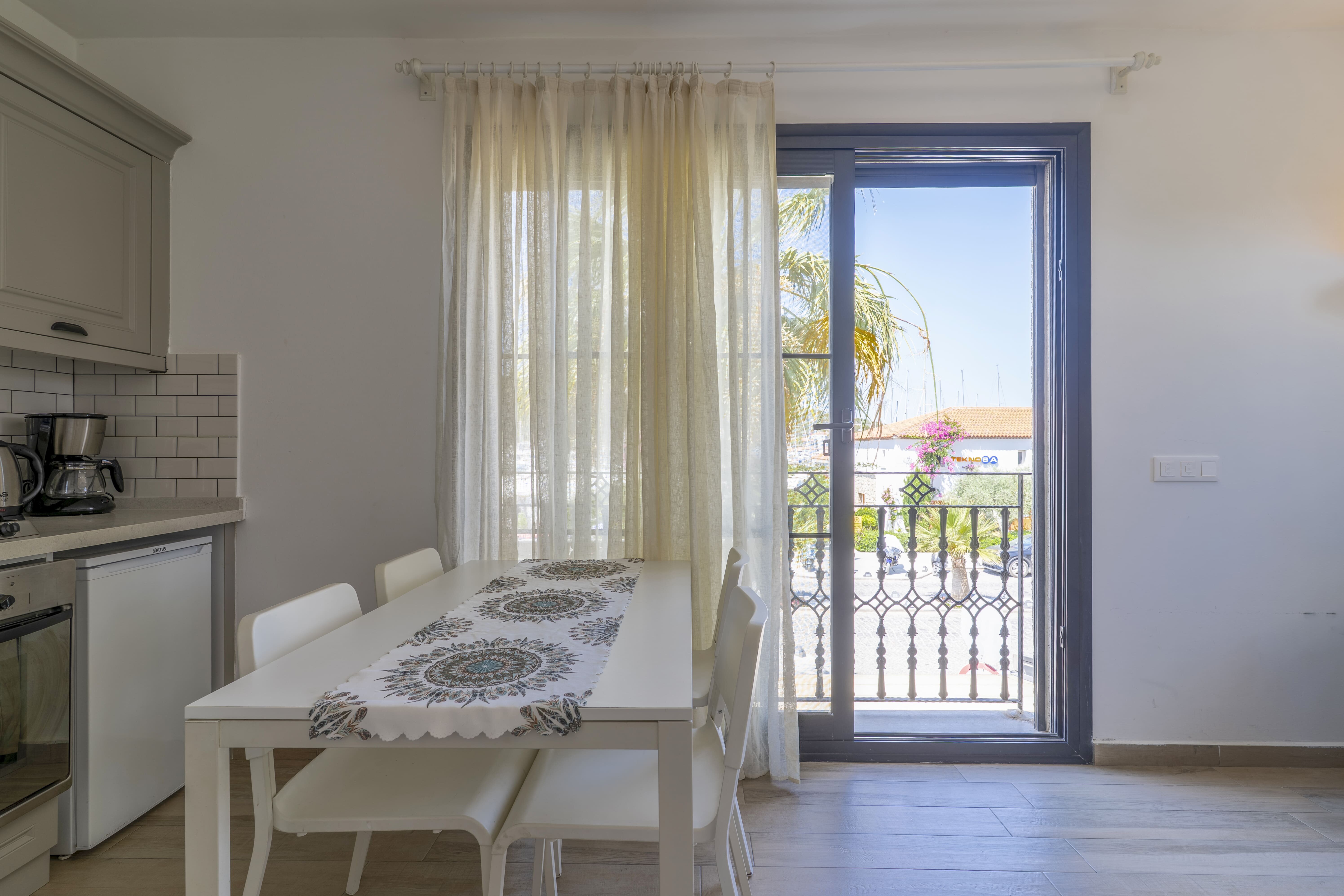 1+1 Marina Manzaralı Daire